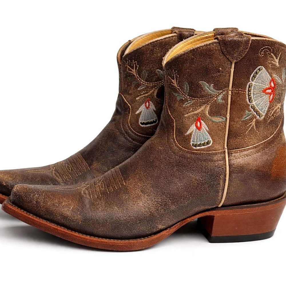 Shyanne Distressed Brown Leather Embroidered Western Ankle Boots